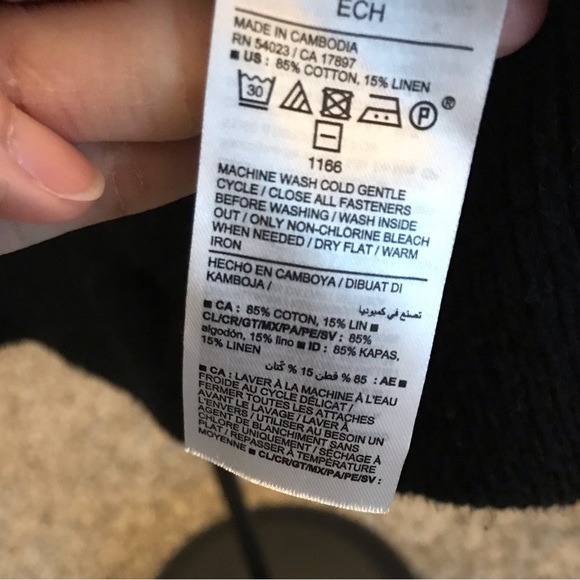 Old Navy Lightweight Cotton and Linen-Blend Shaker-Stitch Cadigan Sweater - Picture 5 of 7